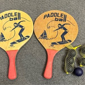 Vintage Paddle Bal Surfer Girl Bikini Howsco Blue Wood Racquets OG Balls